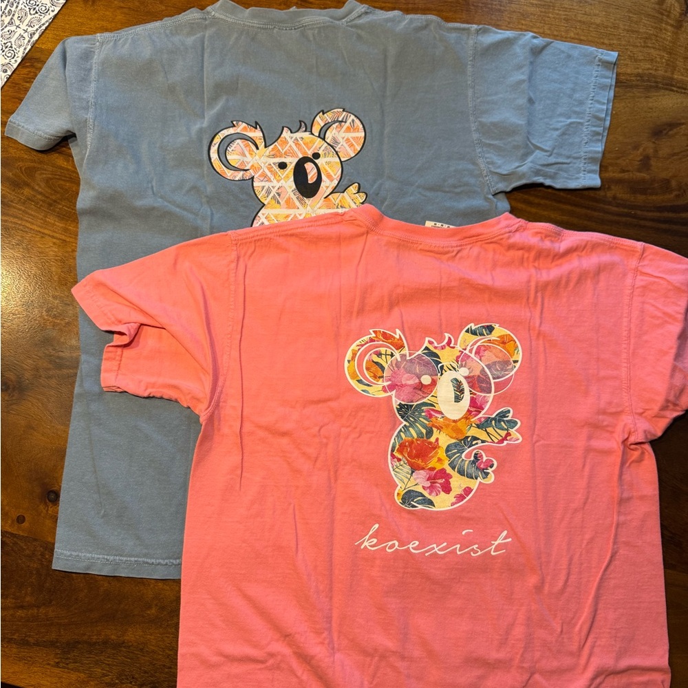 Set of 2 Koexist t-shirts - Size M